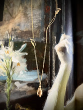 Load image into Gallery viewer, Snow Drop Necklace