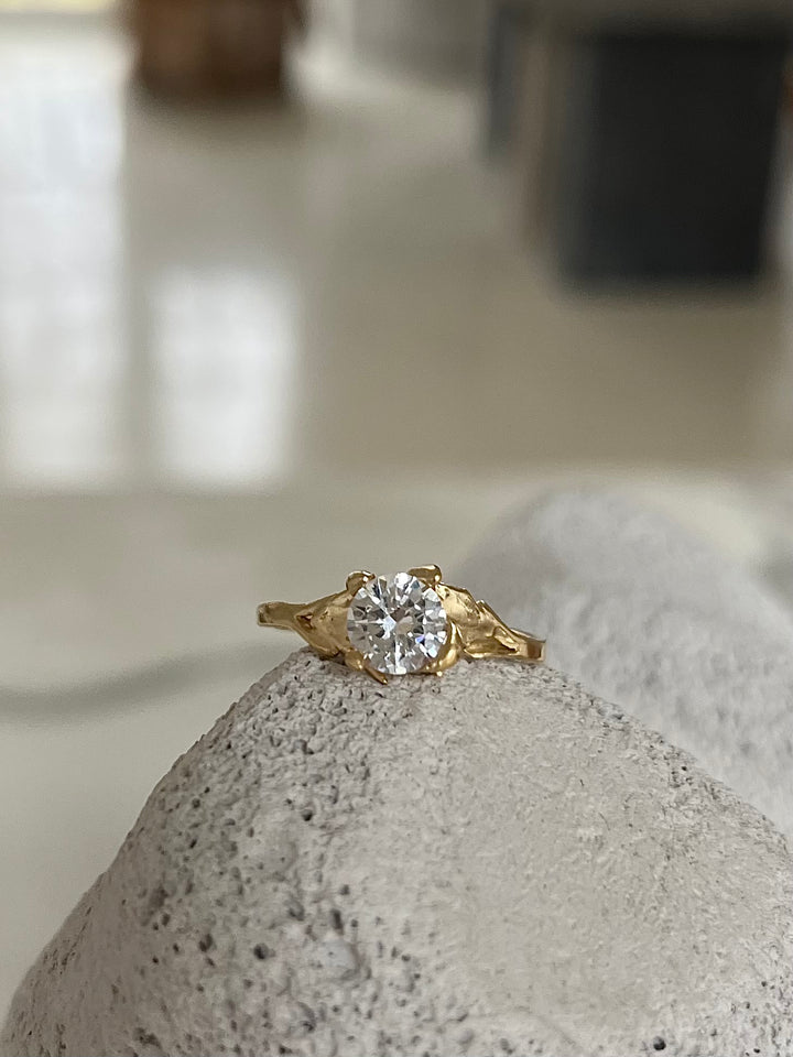 Leafy Solitaire Ring