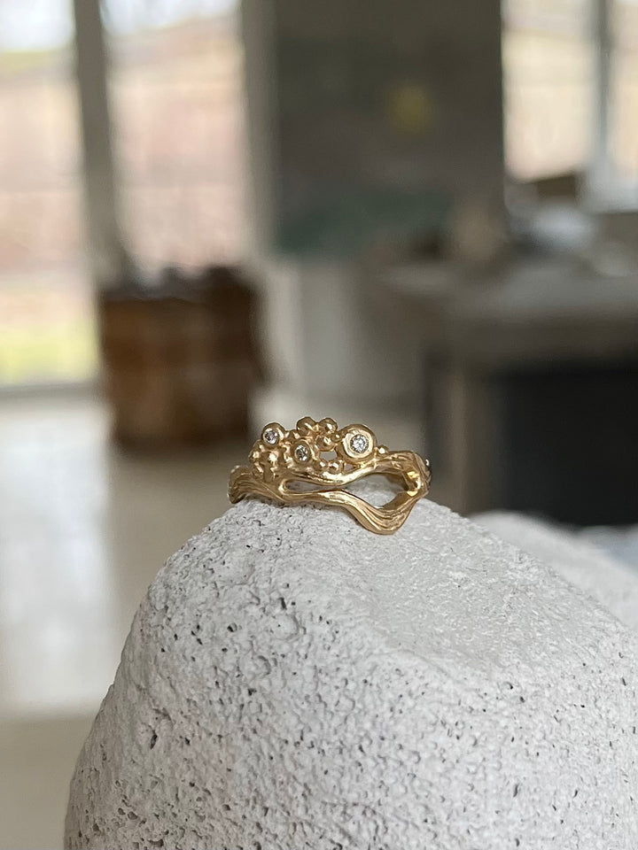 Veiltale Diamond Ring