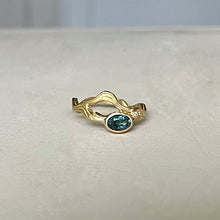 Load image into Gallery viewer, Veiltale indicolite Ring