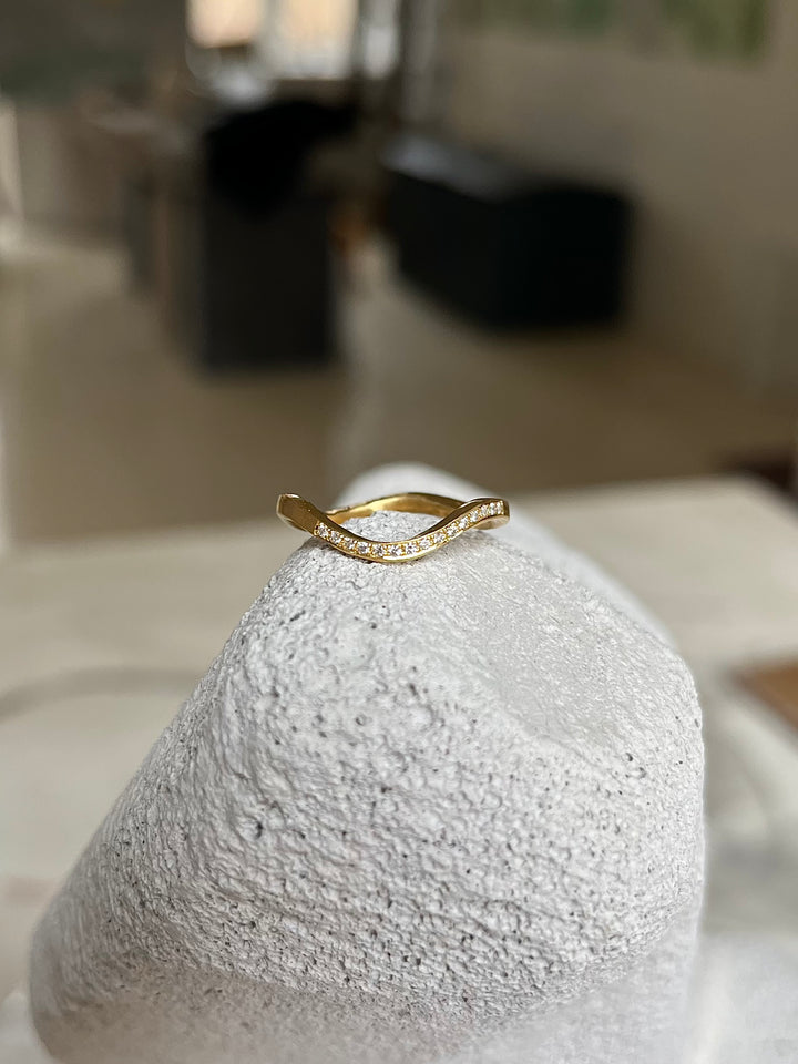 Wave Love Ring