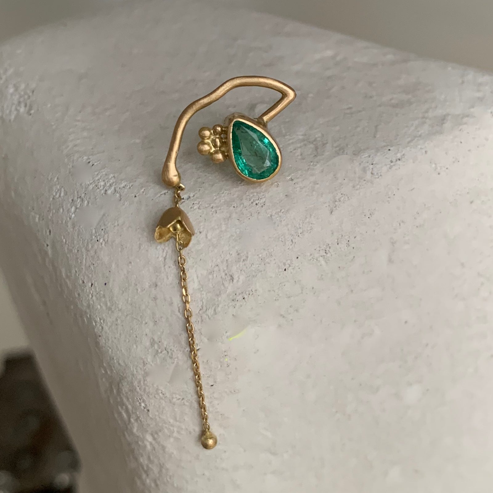 Elver Emerald Earring