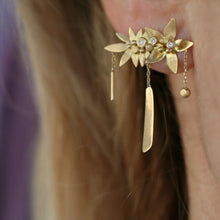 Load image into Gallery viewer, Hummingbird Dream Earring